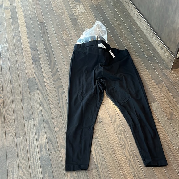 OLD NAVY leggings, NWT 2X - Picture 2 of 4